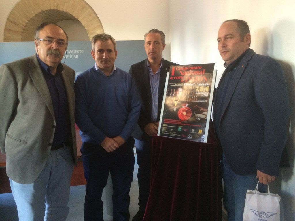 Andújar celebra este fin de semana el I Campeonato Nacional de Corte de Jamón