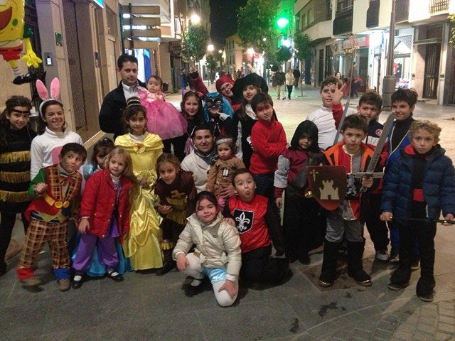 El pasacalles infantil da comienzo al fin de semana de Carnaval