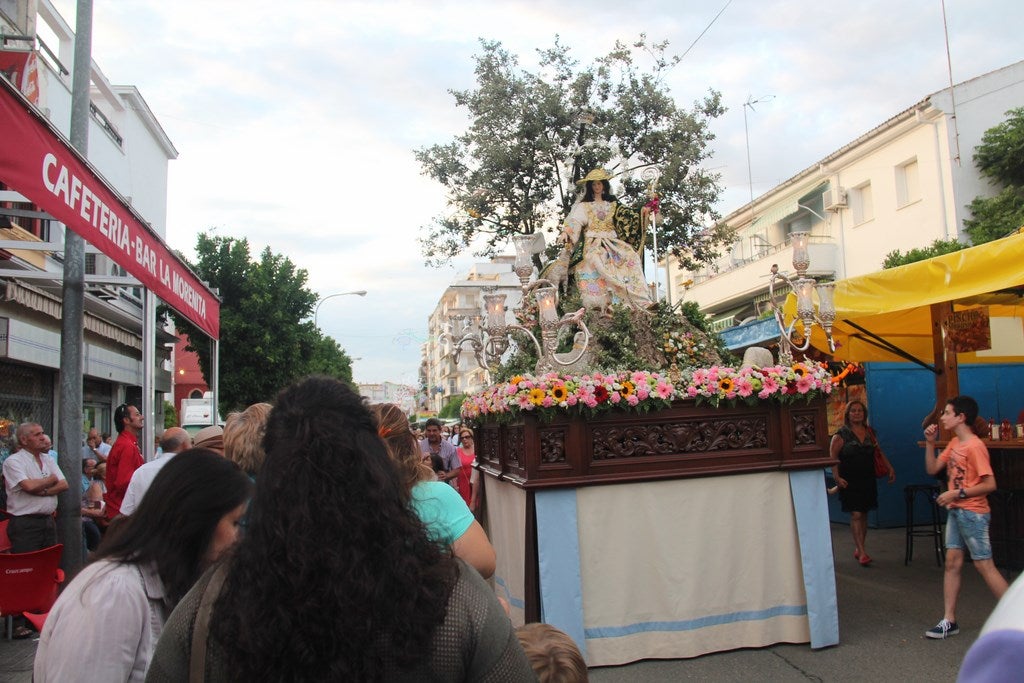 La Pastora lució exultante en su encuentro con sus vecinos