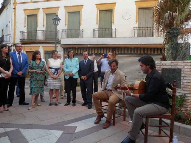 Andújar rinde homenaje a Rafael Romero ‘El Gallina’ en su monumento y premia a la prestigiosa coreógrafa Inmaculada Aguilar