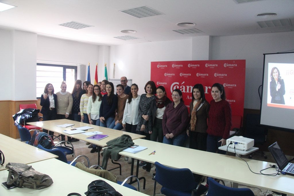 La Cámara de Comercio desarrolla una jornada para guiar a las mujeres en su proyecto de emprendimiento