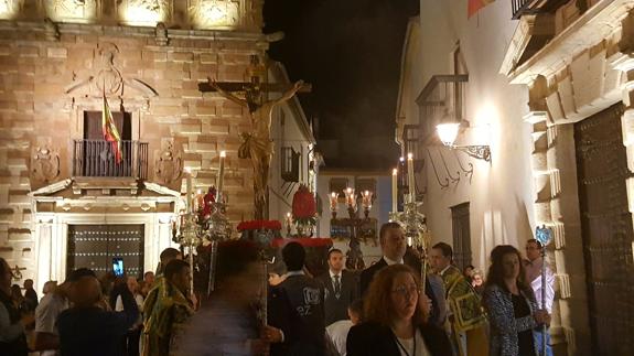 La serranía y el casco histórico conviven en el Martes Santo andujareño