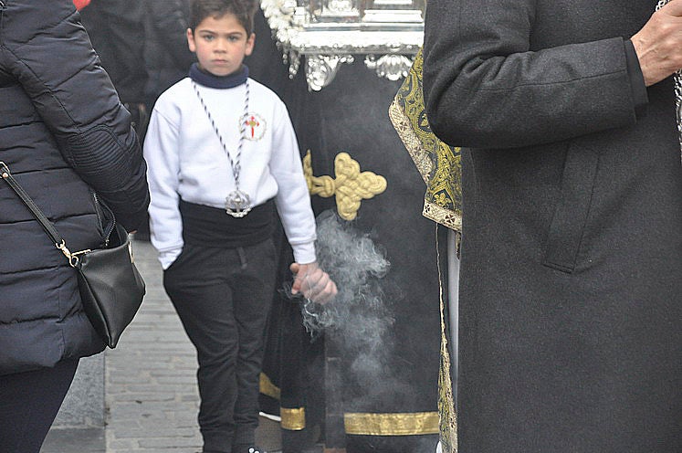 Fotos: La Cofradía de Santiago realiza una excelente estación de penitencia