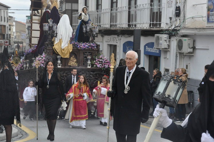 Fotos: La Cofradía de Santiago realiza una excelente estación de penitencia