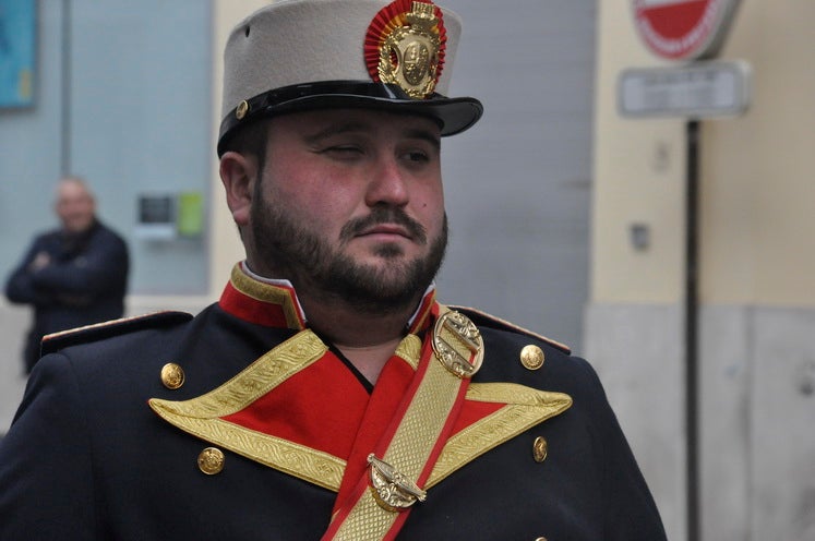 Fotos: La Cofradía de Santiago realiza una excelente estación de penitencia