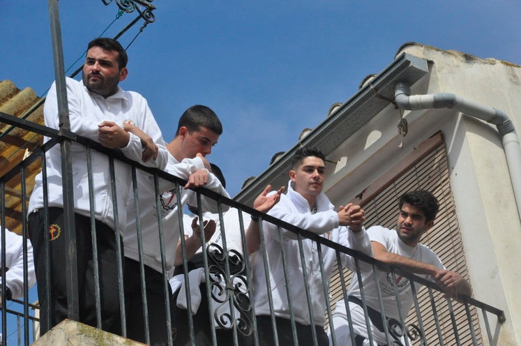 Fotos: La Cofradía de Santiago realiza una excelente estación de penitencia