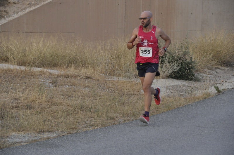 Víctor Doblas Díaz gana la XXI Carrera Popular Quesada Clínica Dental