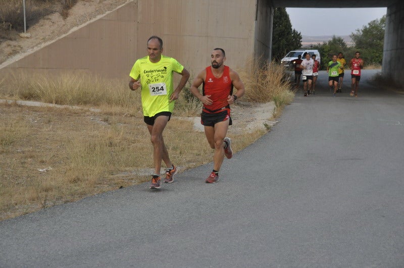 Víctor Doblas Díaz gana la XXI Carrera Popular Quesada Clínica Dental