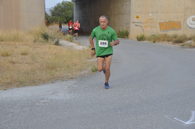 Víctor Doblas Díaz gana la XXI Carrera Popular Quesada Clínica Dental