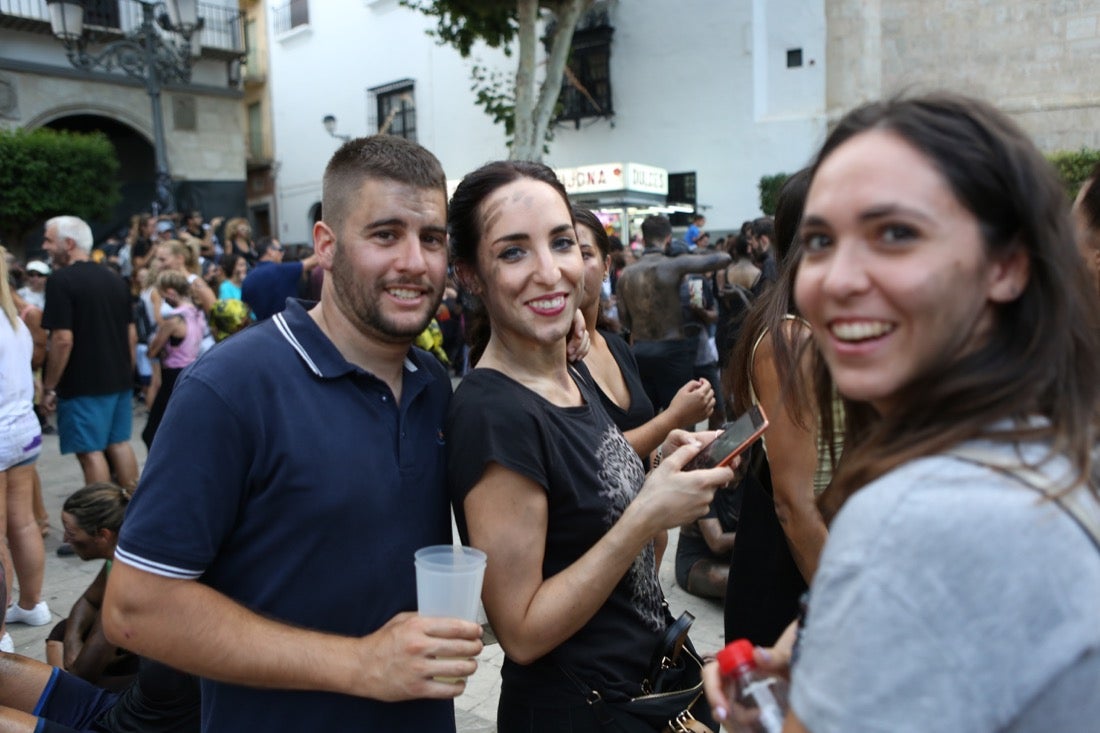 Aquí puedes ver una selección de las mejores fotografías del multitudinario Cascamorras, que ha reunido a unas 15.000 personas en Baza