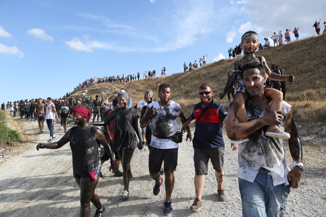 Aquí puedes ver una selección de las mejores fotografías del multitudinario Cascamorras, que ha reunido a unas 15.000 personas en Baza