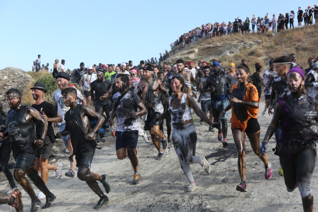 Aquí puedes ver una selección de las mejores fotografías del multitudinario Cascamorras, que ha reunido a unas 15.000 personas en Baza