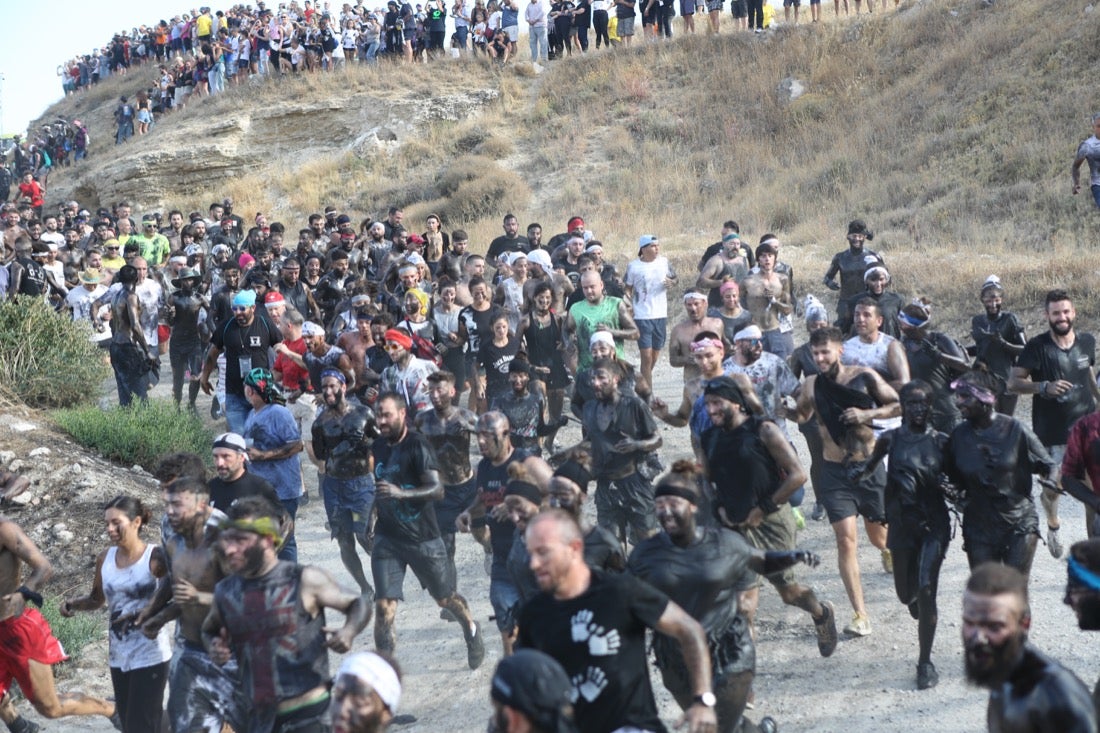 Aquí puedes ver una selección de las mejores fotografías del multitudinario Cascamorras, que ha reunido a unas 15.000 personas en Baza