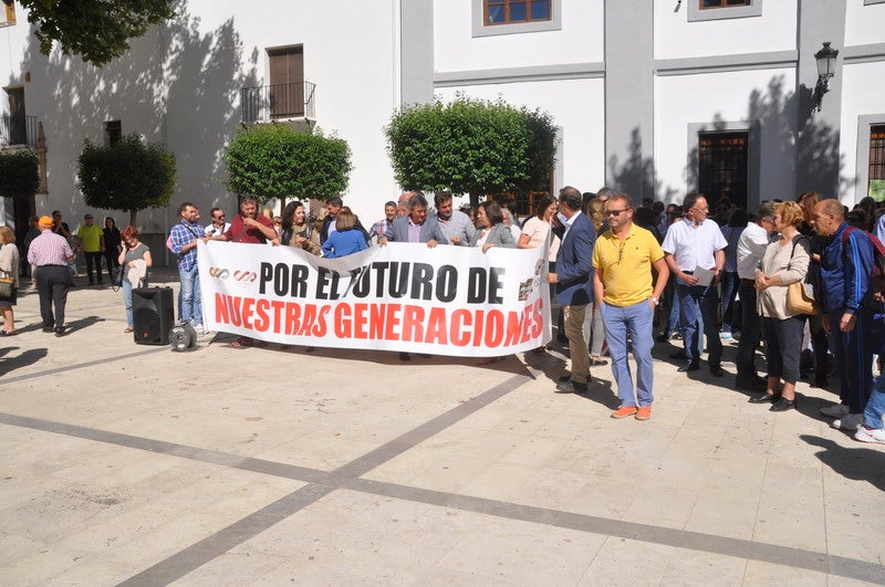250 personas participan en la concentración organizada por la Asociación Amigos del Ferrocarril de la Comarca de Baza 