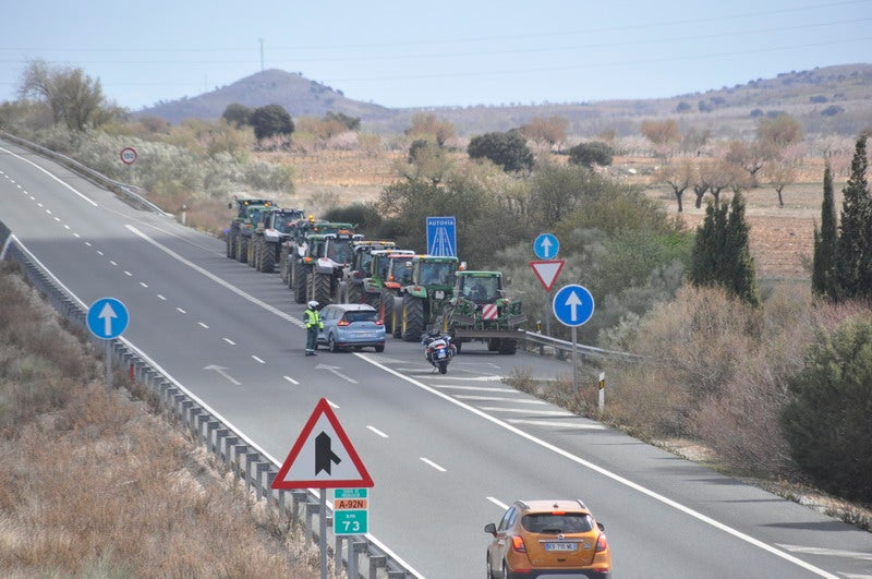 Decenas de tractores marcharon en el norte de la provincia.