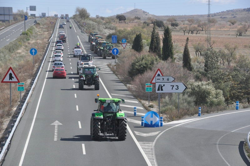 Decenas de tractores marcharon en el norte de la provincia.