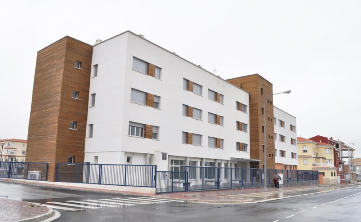 Edificio municipal en la Avenida del Mediterráneo. 