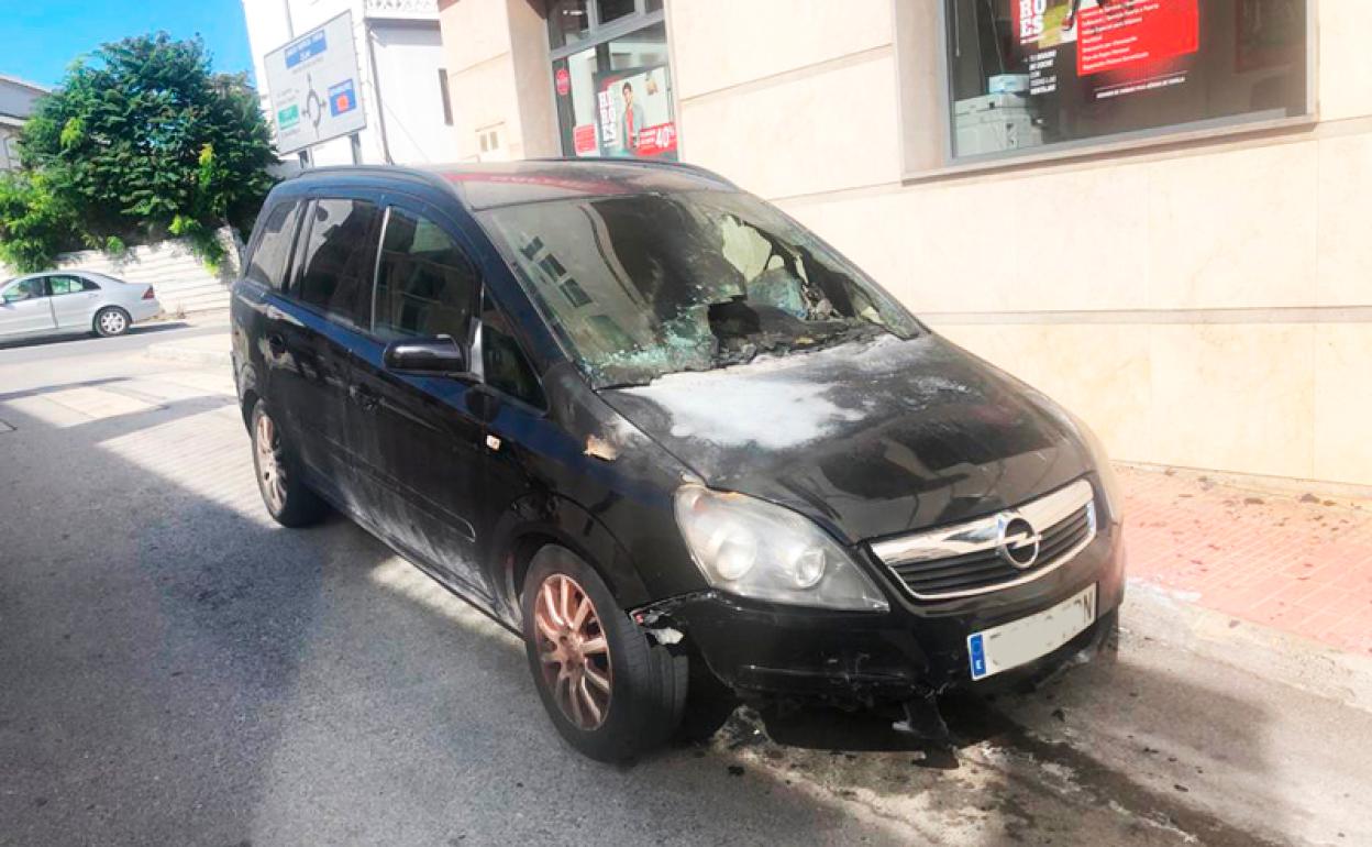 Uno de los coches afectados 