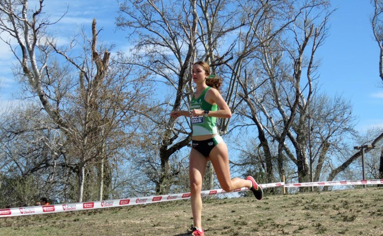 Eva Álvarez Galllado, atleta del Club Atletismo Baza 