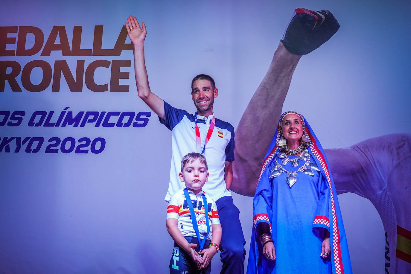 Fotos: Baza se vuelca para recibir al medallista olímpico David Valero