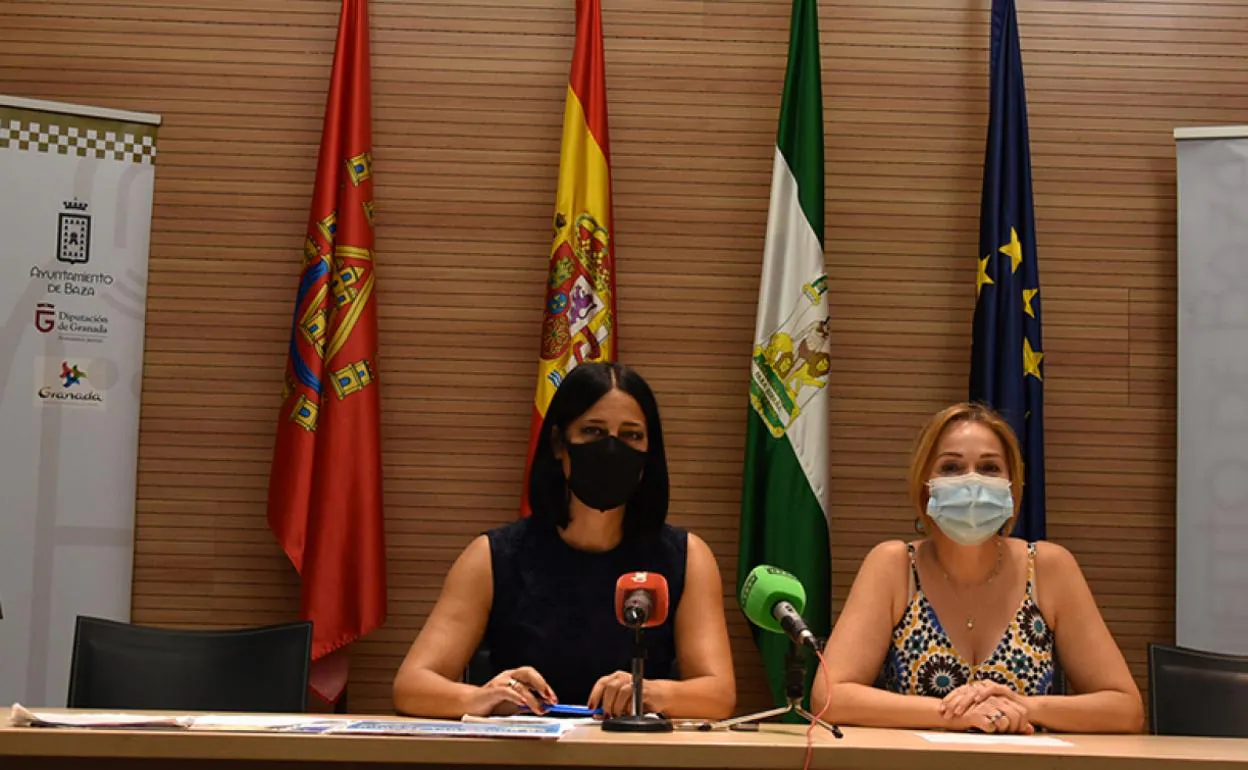 Maribel Cano y Yolanda Fernández, concejalas de Cultura y de Gobernación del Ayuntamiento de Baza