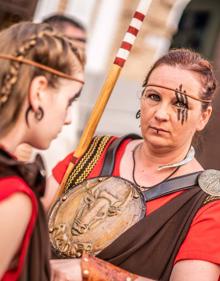 Imagen secundaria 2 - Diferentes momentos del I Encuentro Íbero de Baza, al que acudieron agrupaciones de localidades que conservan huellas de esta cultura. 