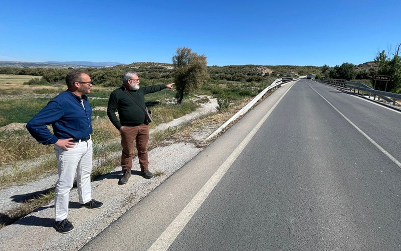 Mariano García destaca la actuación que reparó «en tiempo récord» sobre el río Baza