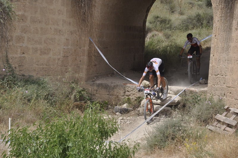 El ciclista bastetano que ganó el bronce en Tokio 2020 se luce en casa.