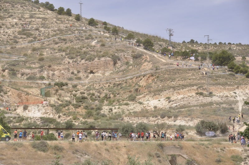 El ciclista bastetano que ganó el bronce en Tokio 2020 se luce en casa.