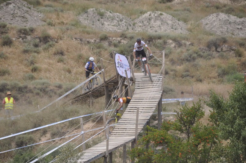 El ciclista bastetano que ganó el bronce en Tokio 2020 se luce en casa.