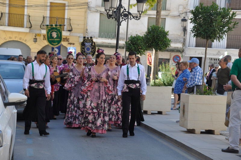 Una exhibición de sevillanas o el homenaje a título póstumo a Antonio Muñoz Jaunenes componen el acto.