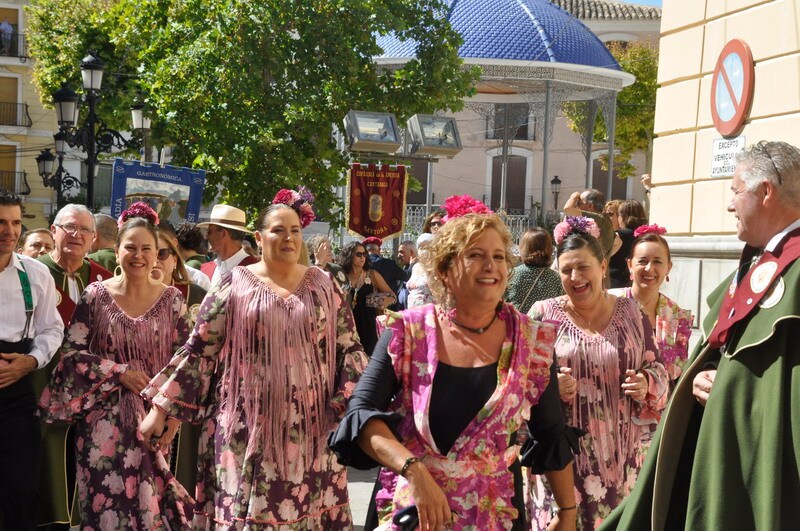 Una exhibición de sevillanas o el homenaje a título póstumo a Antonio Muñoz Jaunenes componen el acto.