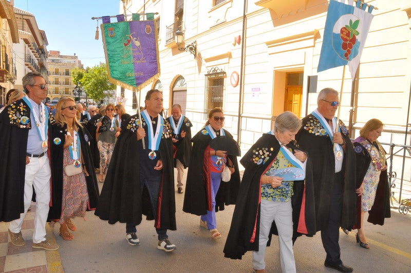 Una exhibición de sevillanas o el homenaje a título póstumo a Antonio Muñoz Jaunenes componen el acto.