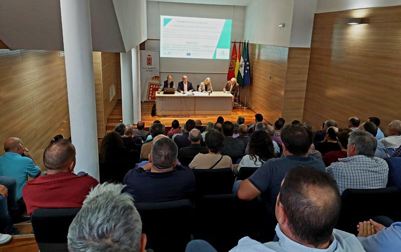 Reunión con ganaderos celebrada en Baza 