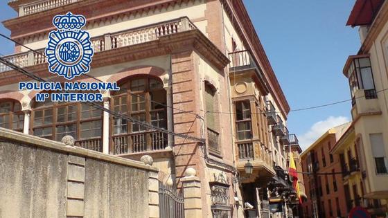 Un menor y dos adultos sorprendidos robando marihuana en una casa-cueva de Baza