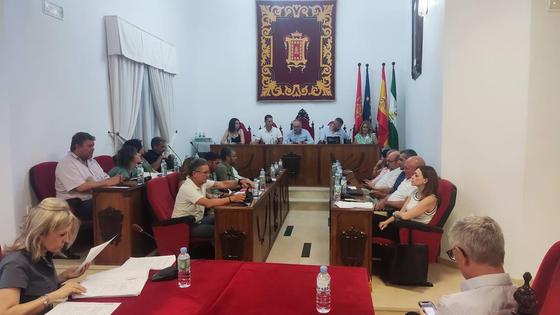 El pleno de Baza vuelve a tumbar el reparto de sueldos establecido por el PP