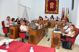 Sesión del último pleno celebrado en el Ayuntamiento de Baza el pasado 11 de agosto.