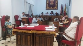 Imagen del pleno celebrado en el AYuntamiento de Baza.