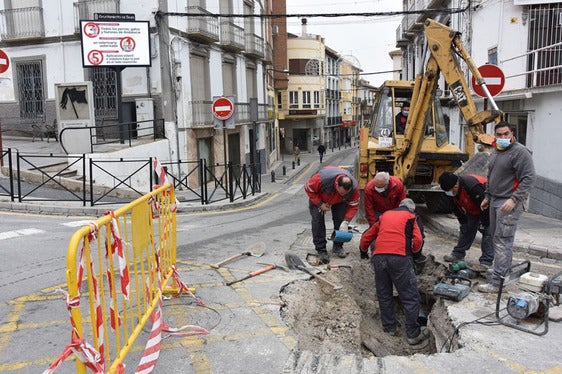 Corte parcial en la red de agua potable de Baza