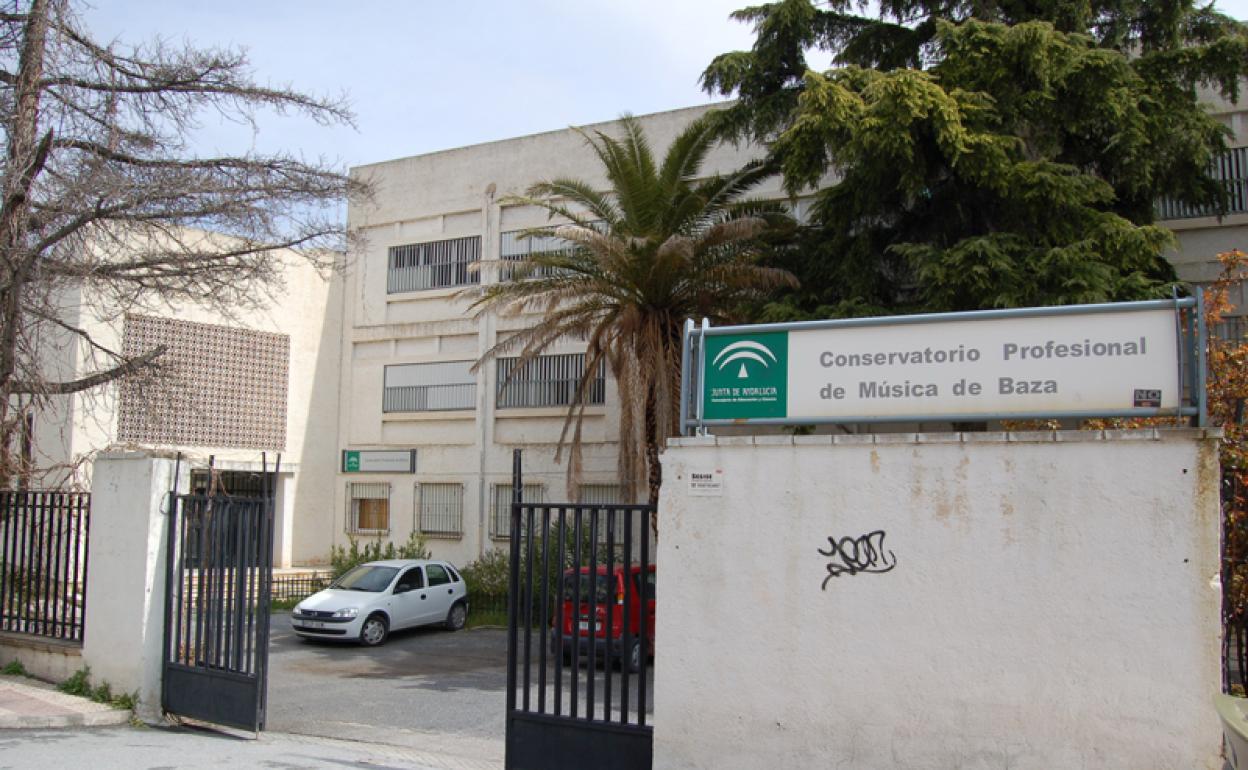 La Junta destina 1,1 millones en la mejora del Conservatorio de Música y el IES José de Mora de Baza