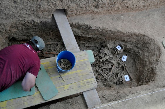 La Junta autoriza la exhumación de fosas comunes de la guerra en Galera y Órgiva