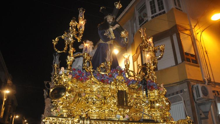 El Nazareno, la Esperanza y el Cristo de los Méndez procesionan con tranquilidad