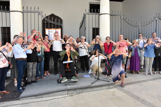 Baza celebra el Día Internacional de la escleroris multiple