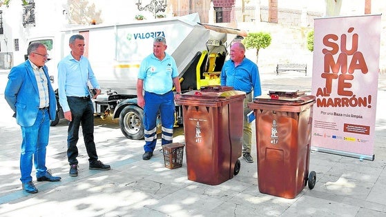 Baza, el tercer municipio de la provincia en poner en marcha el contenedor marrón