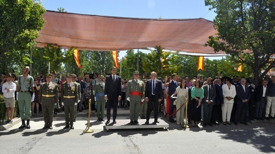 Más de 300 personas juran bandera en Baza en un acto organizado por la Legión y el ayuntamiento