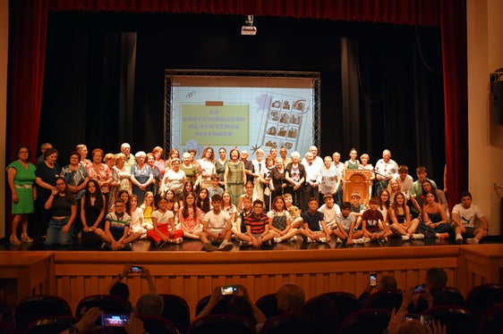 Presentado el libro «La Sostenibilidad de Nuestros Mayores»