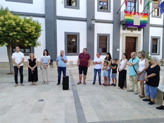 Baza manifiesta su repulsa contra la violencia machista