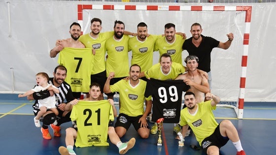 Barbería Bourbon» gana las 24 Horas de Fútbol Sala de Baza