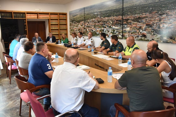 La Subdelegación del Gobierno reforzará la presencia policial en las fiestas de Baza