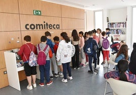 Escolares en la Biblioteca José Becerril de Baza